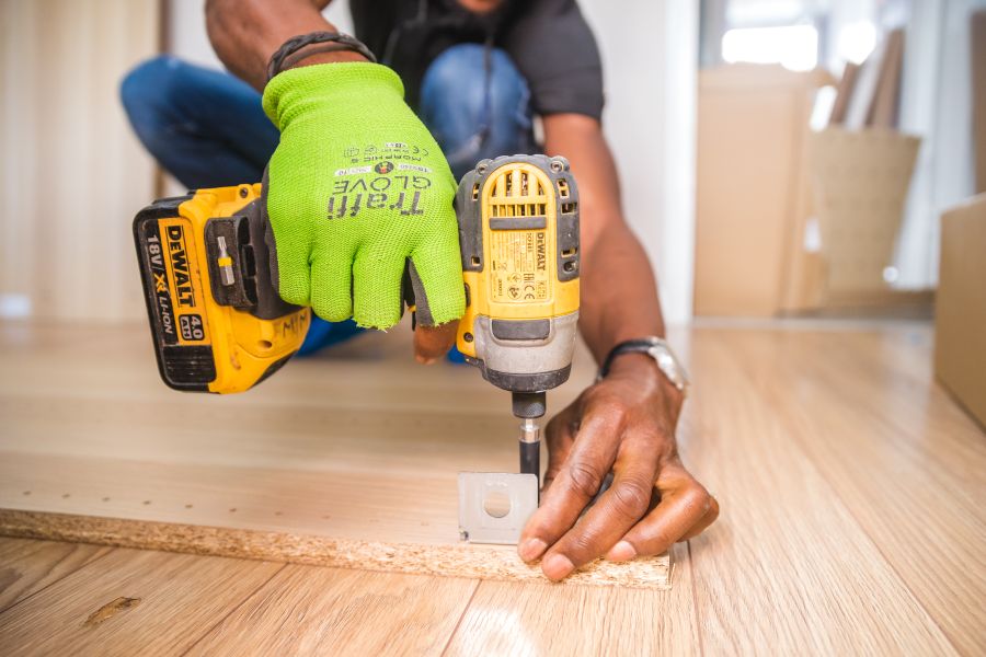 Pose d'un parquet en chêne massif